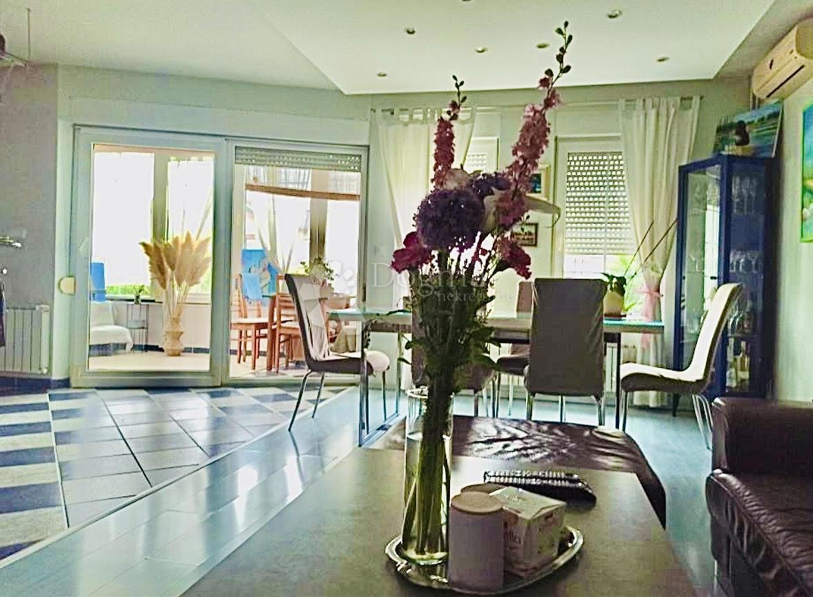 Hiša Lučko, Novi Zagreb - Zapad, 228m2