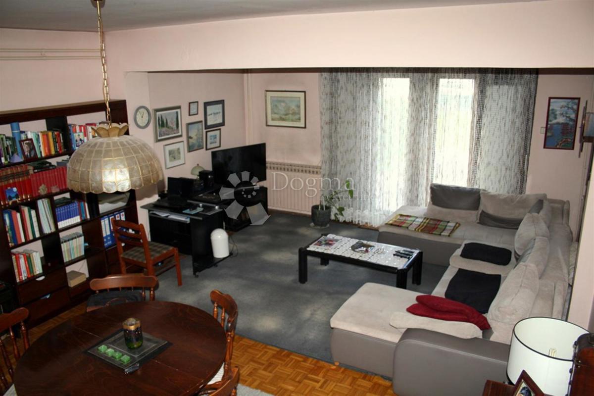 Hiša Kromosovo naselje, Velika Gorica, 167m2