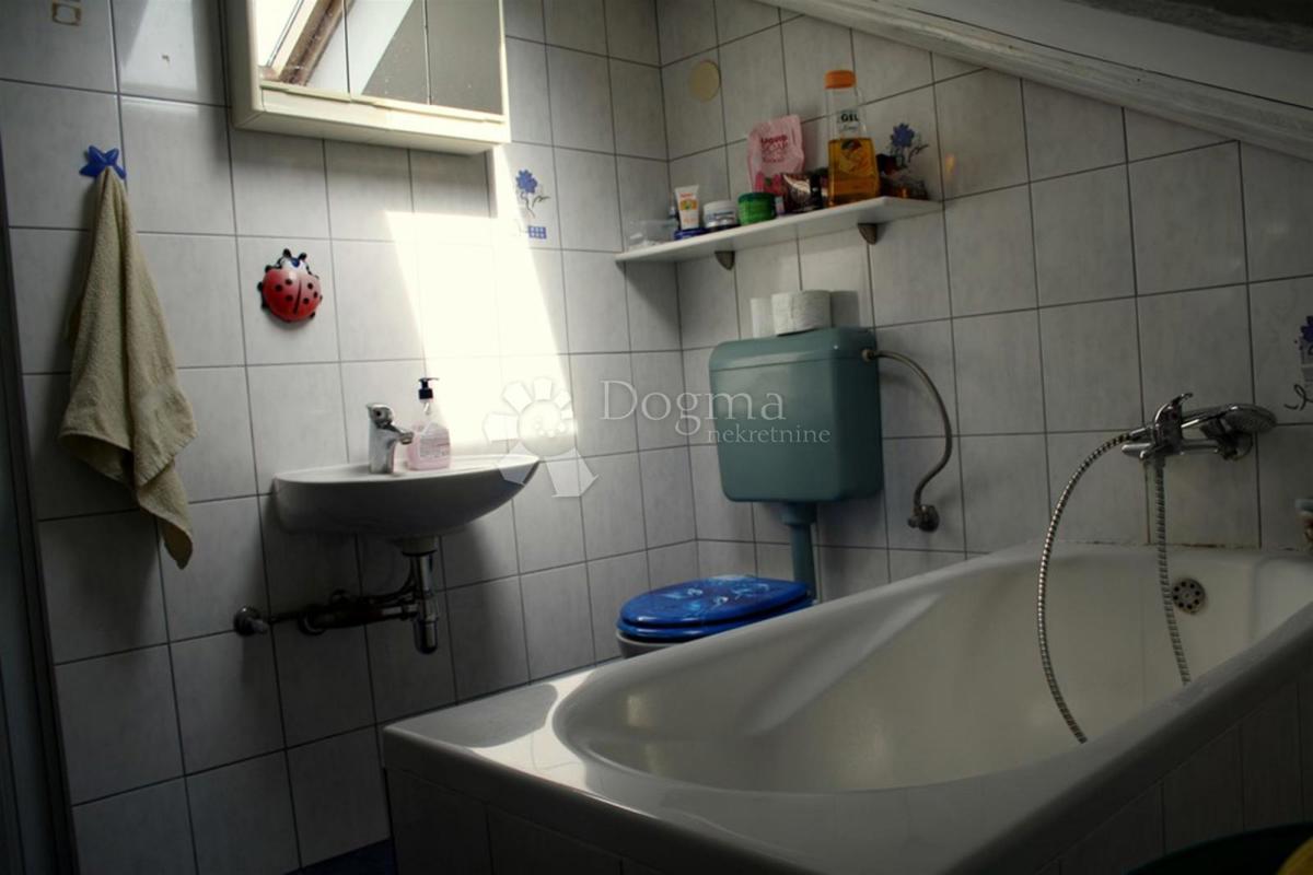 Hiša Kromosovo naselje, Velika Gorica, 167m2