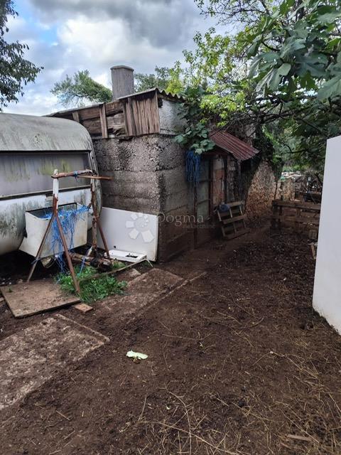 Zazidljivo zemljišče Vrh, Krk, 4.778m2