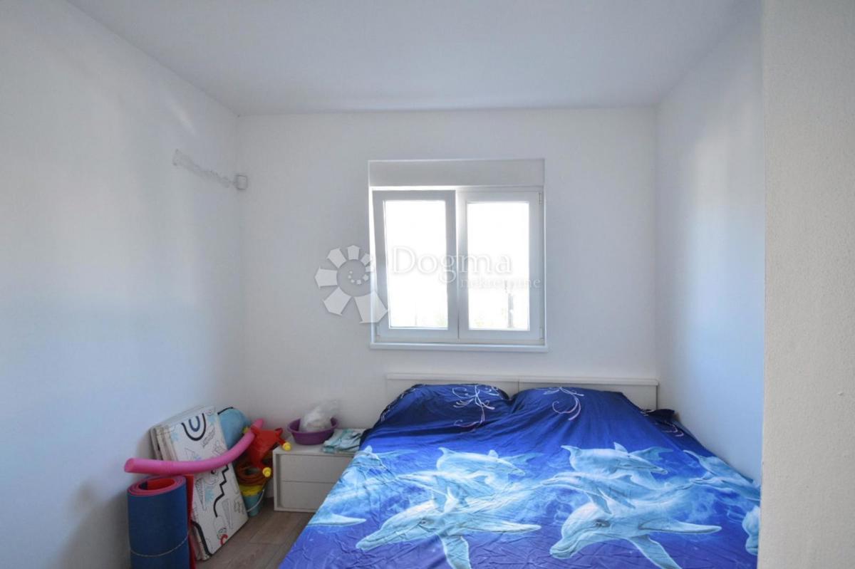 Valdebek - stanovanje v pritličju s teraso 55m2