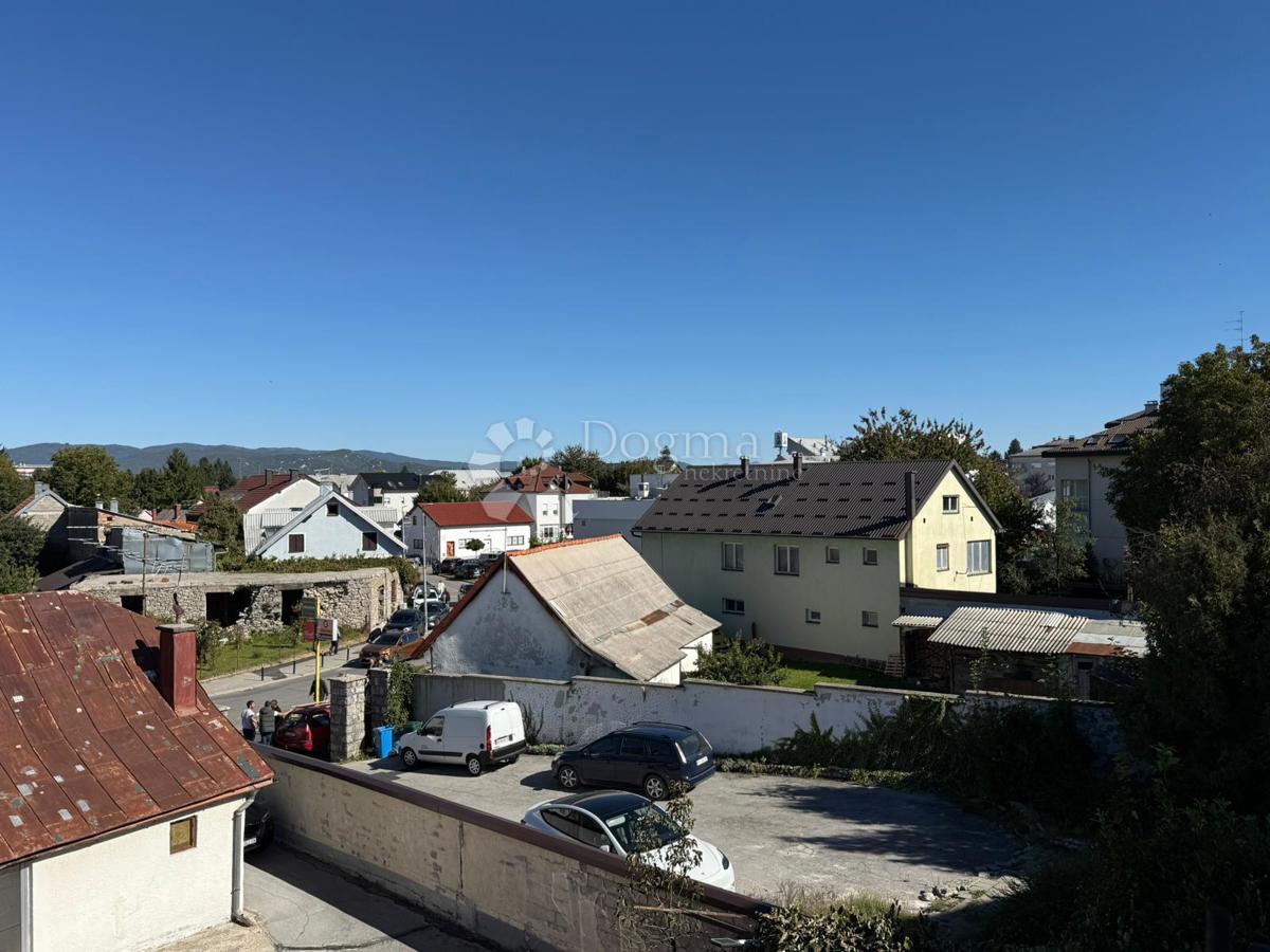 Hiša Centar, Gospić, GOSPIĆ CENTAR, 120m2