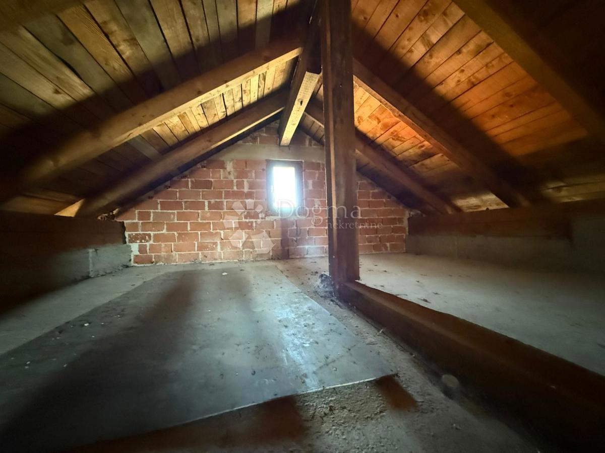 Hiša Centar, Gospić, GOSPIĆ CENTAR, 120m2