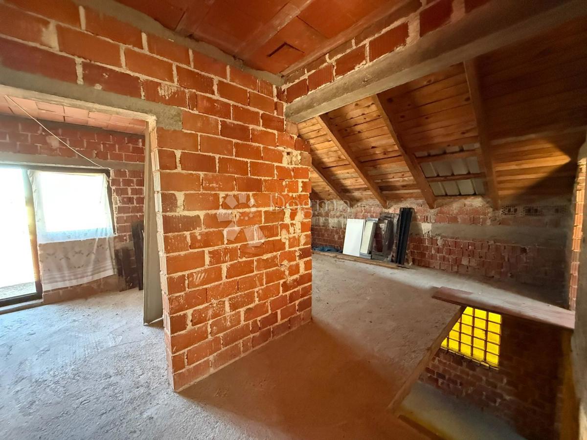 Hiša Centar, Gospić, GOSPIĆ CENTAR, 120m2