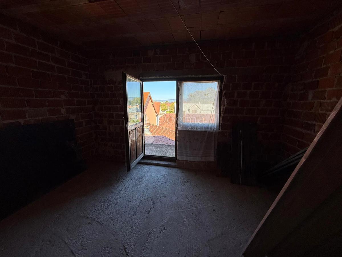 Hiša Centar, Gospić, GOSPIĆ CENTAR, 120m2