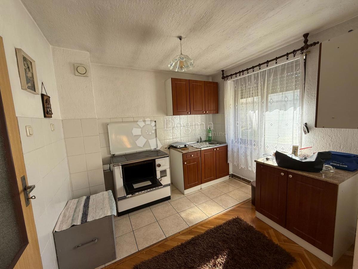 Hiša Centar, Gospić, GOSPIĆ CENTAR, 120m2