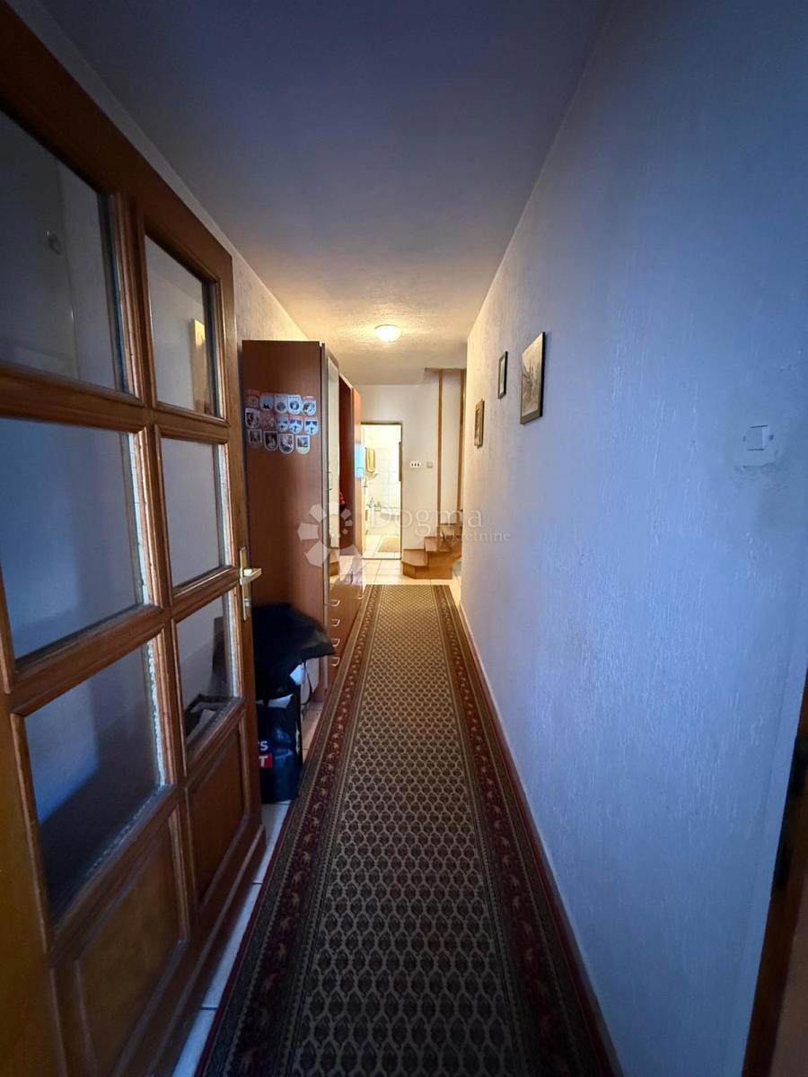 Hiša Centar, Gospić, GOSPIĆ CENTAR, 120m2