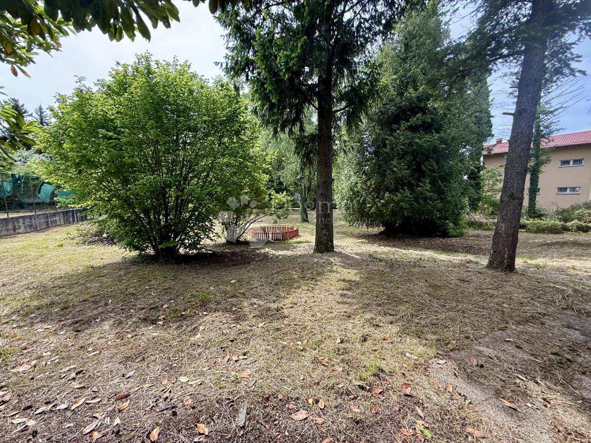 Hiša Gračani, Podsljeme, 650m2