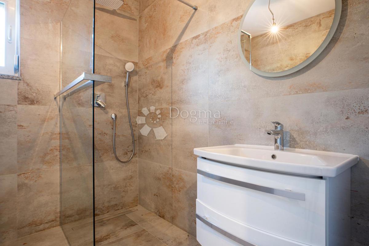 Stanovanje Jurdani, Matulji, 82m2