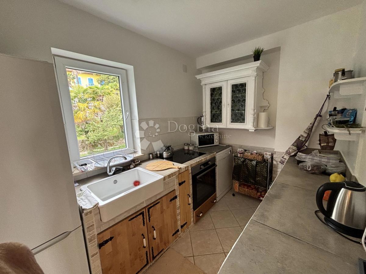 Stanovanje Lovran, 82m2