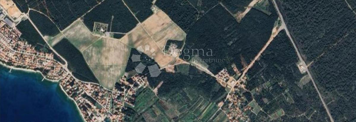 Petrčane: kmetijsko zemljišče, pogled na morje