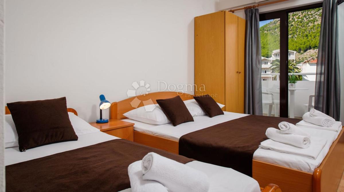 Hiša Drvenik, Gradac, 700m2