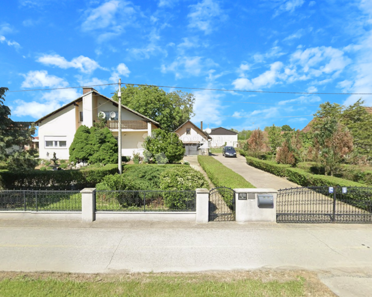 Hiša Suhopolje, 230m2