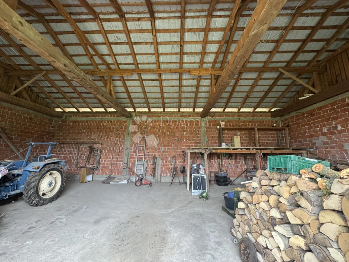 Hiša Suhopolje, 230m2