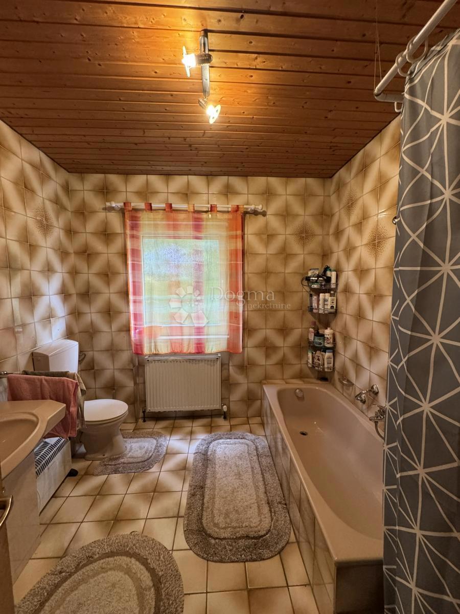 Hiša Suhopolje, 230m2