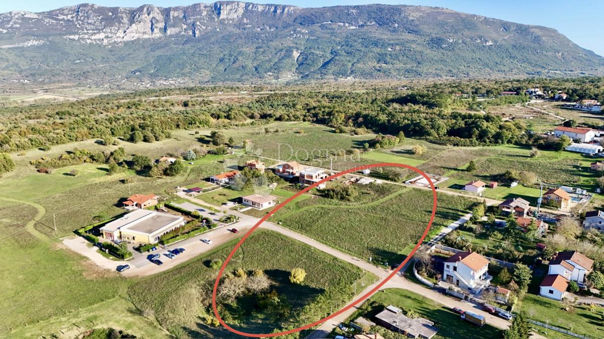 Zazidljivo zemljišče Kršan, 1.117m2