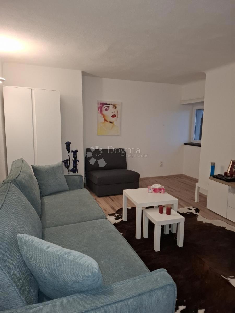 Stanovanje Pećine, Rijeka, 92,52m2