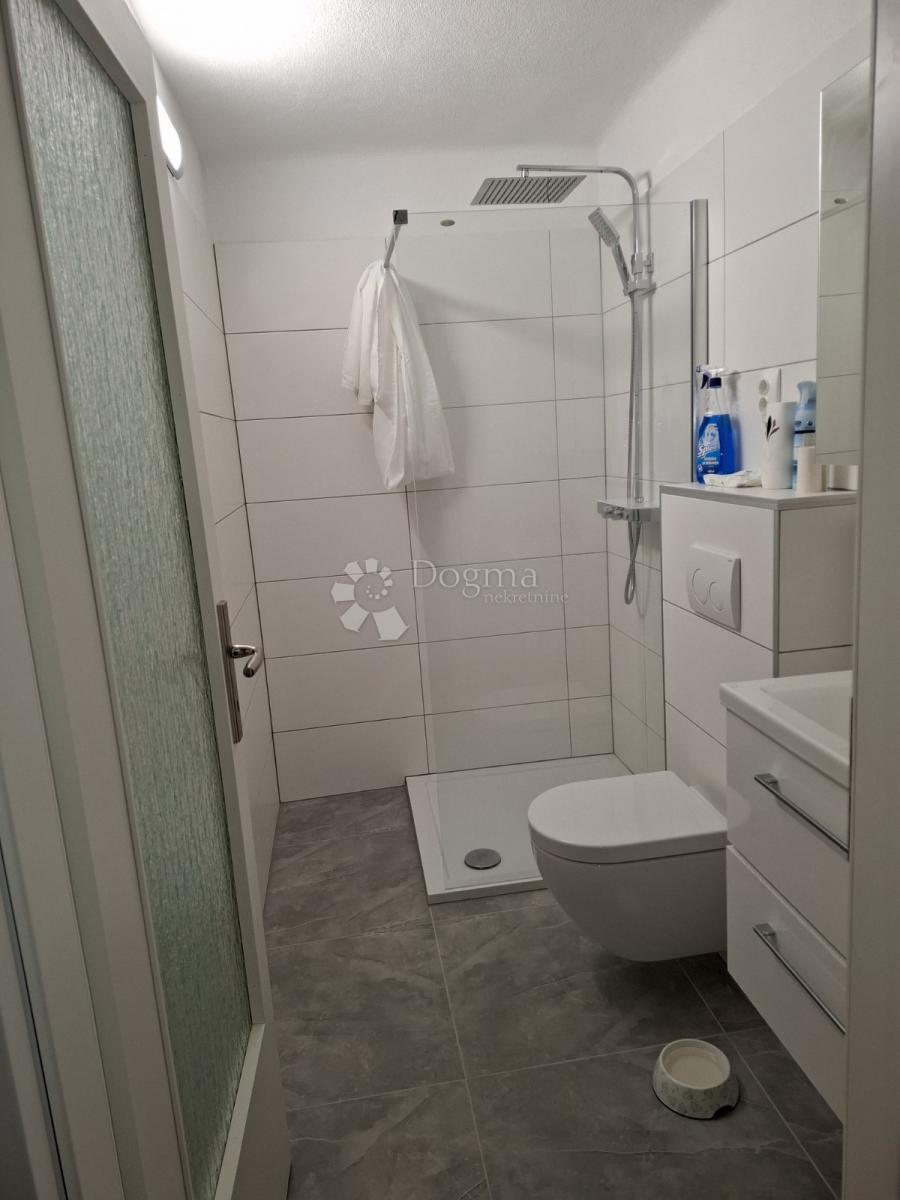 Stanovanje Pećine, Rijeka, 92,52m2