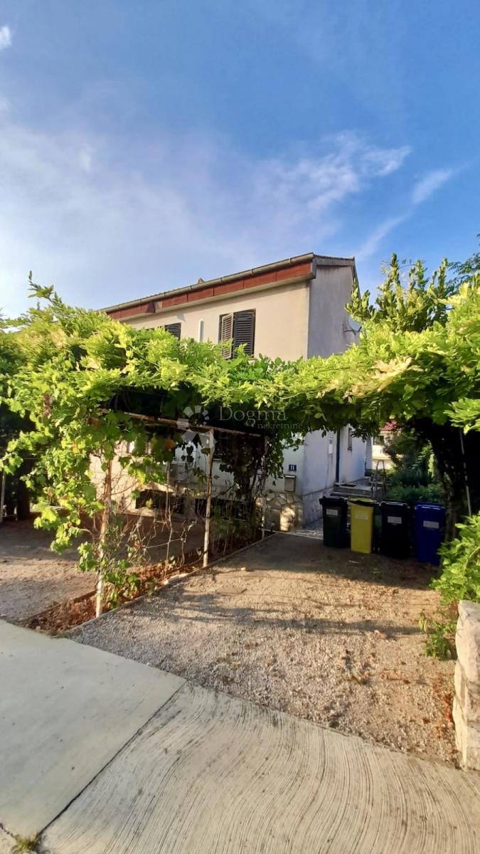 Hiša Njivice, Omišalj, 296m2