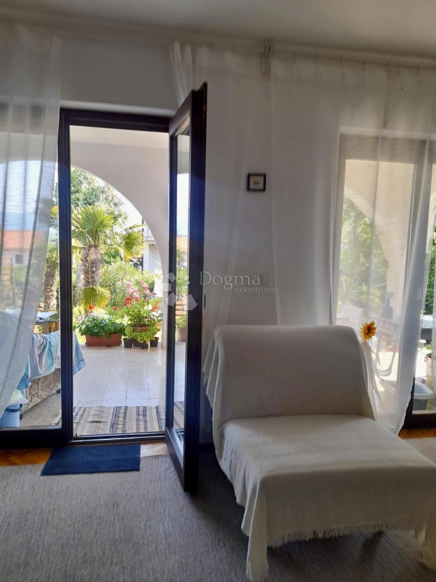 Hiša Njivice, Omišalj, 296m2