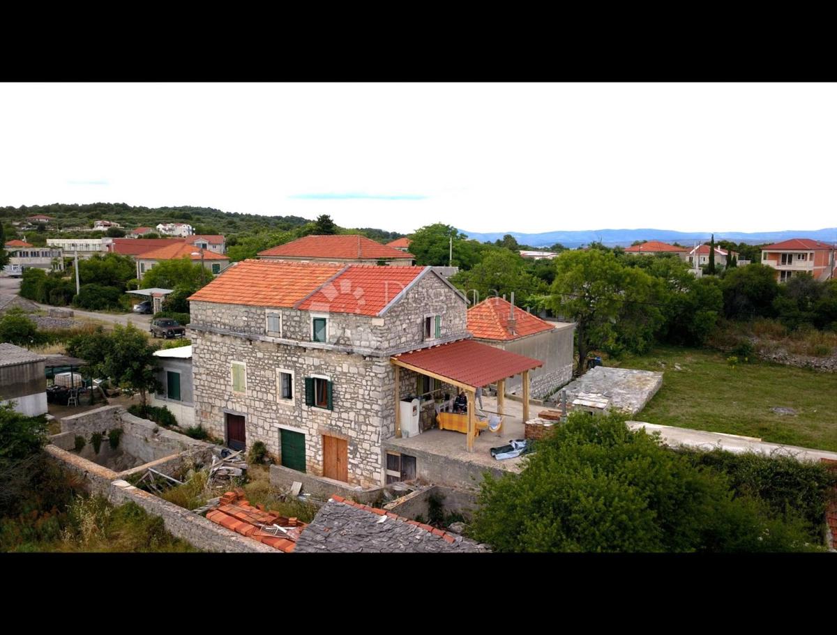 Hiša Grohote, Šolta, 85m2