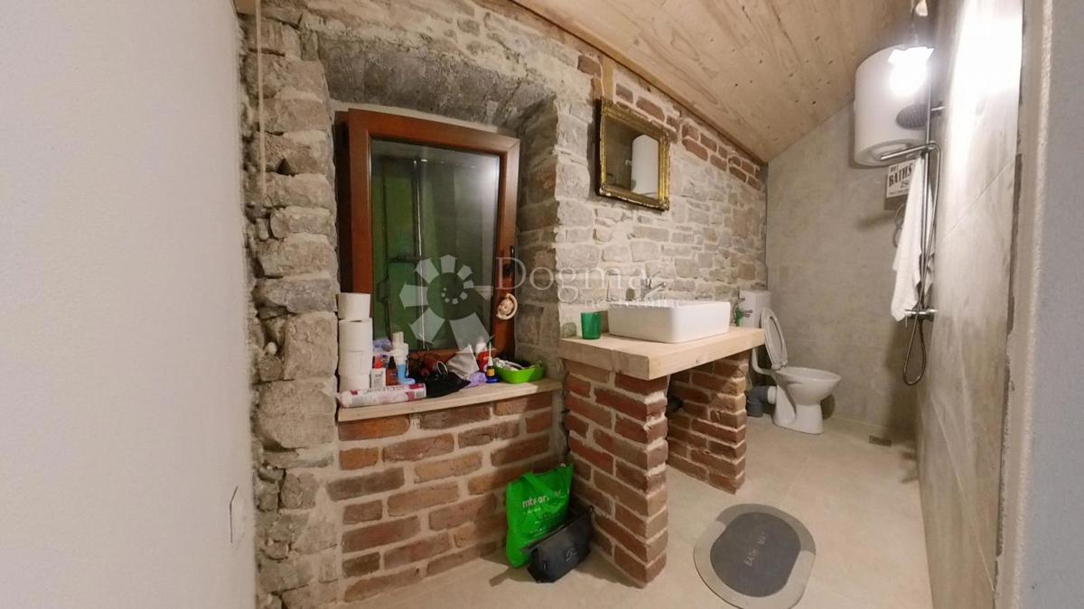 Hiša Grohote, Šolta, 85m2