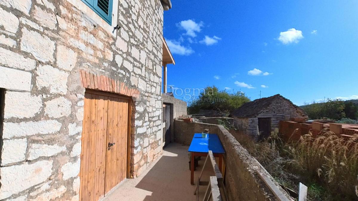 Hiša Grohote, Šolta, 85m2