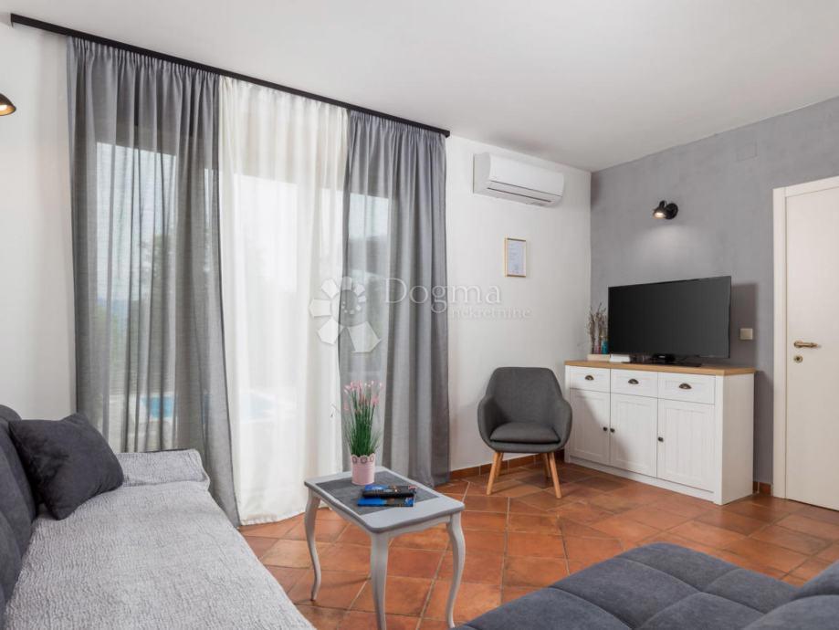 Hiša Hlapa, Dobrinj, 135m2