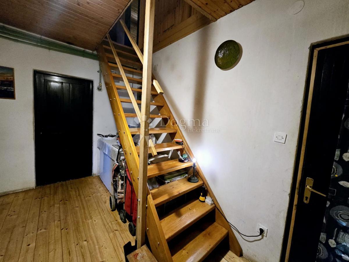 Hiša Sesvetski Kraljevec, Sesvete, 132m2