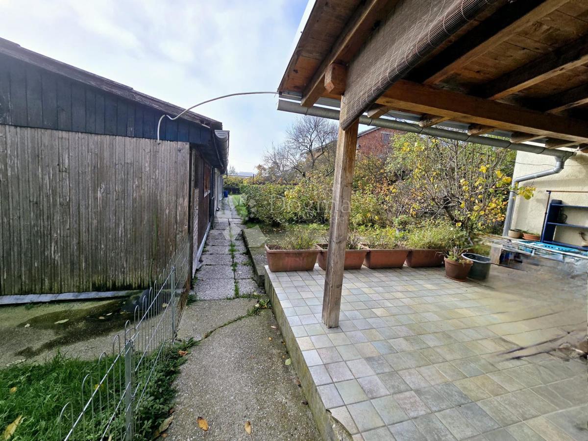 Hiša Sesvetski Kraljevec, Sesvete, 132m2