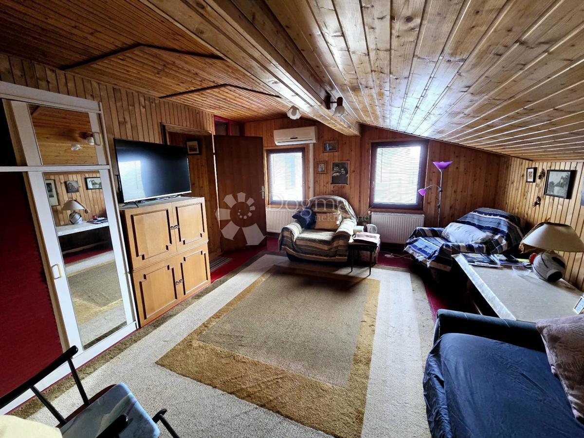 Hiša Sesvetski Kraljevec, Sesvete, 132m2