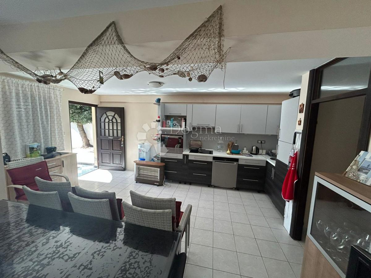 Hiša Petrčane, Zadar - Okolica, 160m2