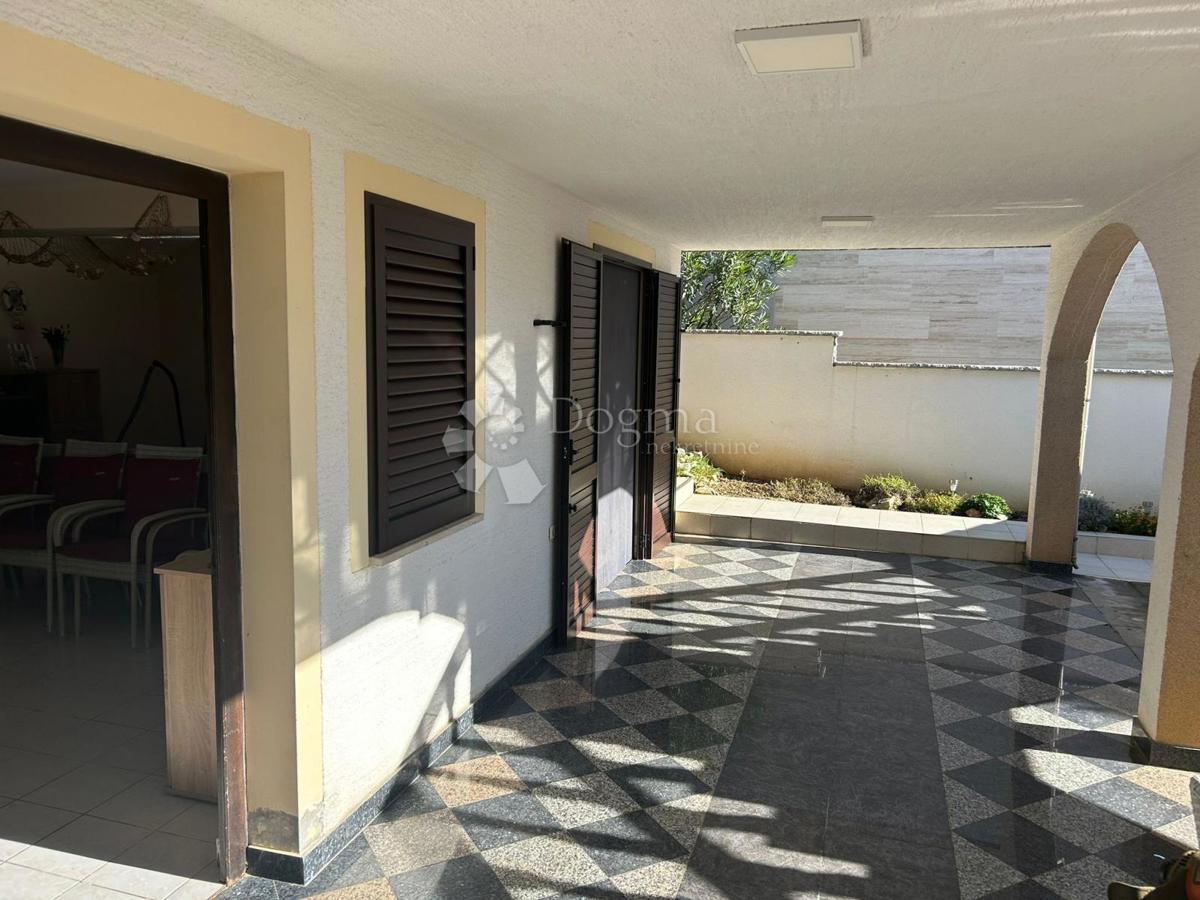 Hiša Petrčane, Zadar - Okolica, 160m2