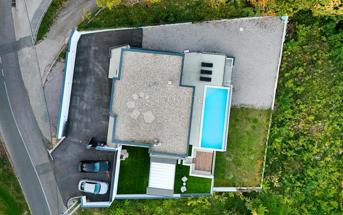 ODLIČNA MODERNA VILA S PANORAMSKIM RAZGLEDOM NA KVARNER