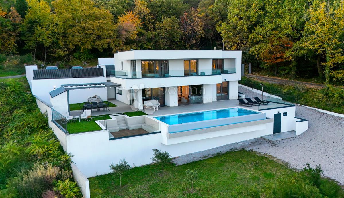 ODLIČNA MODERNA VILA S PANORAMSKIM RAZGLEDOM NA KVARNER