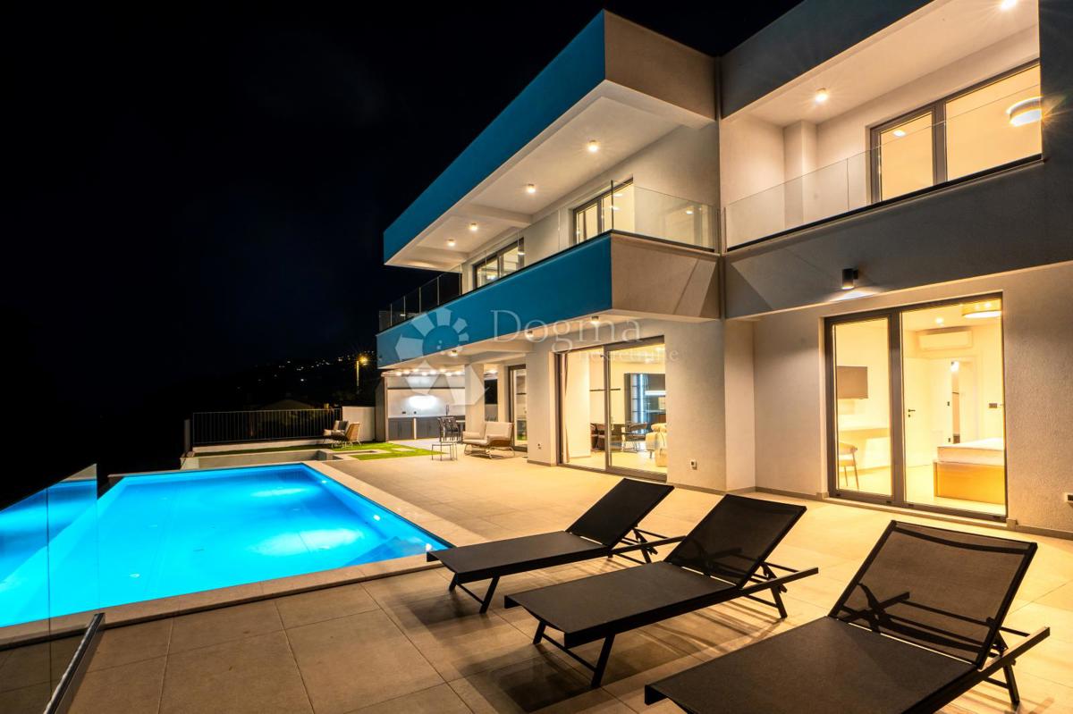 ODLIČNA MODERNA VILA S PANORAMSKIM RAZGLEDOM NA KVARNER