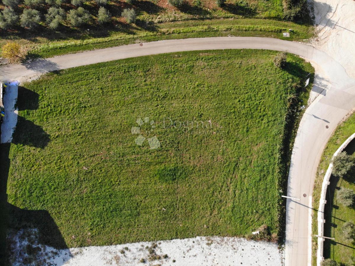 Zazidljivo zemljišče Poreč, 949m2