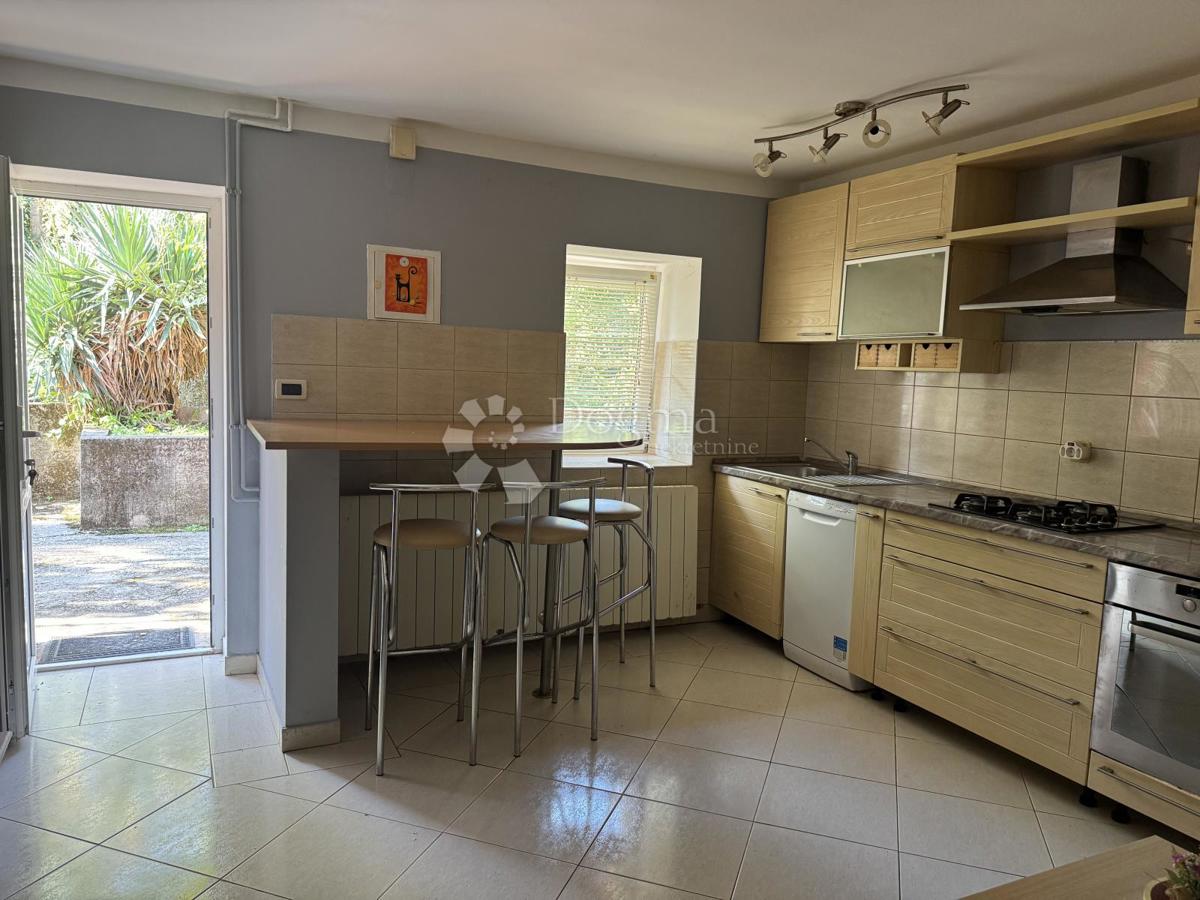 Hiša Kozala, Rijeka, 54m2