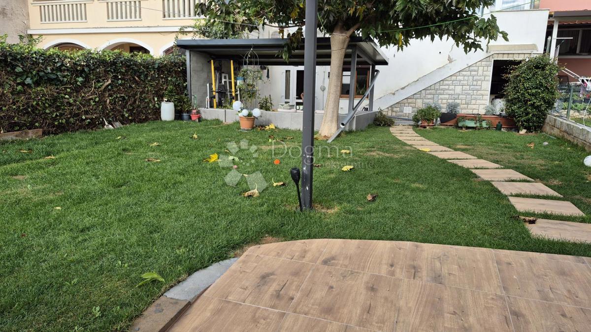 Stanovanje Fuškulin, Poreč, 149,24m2