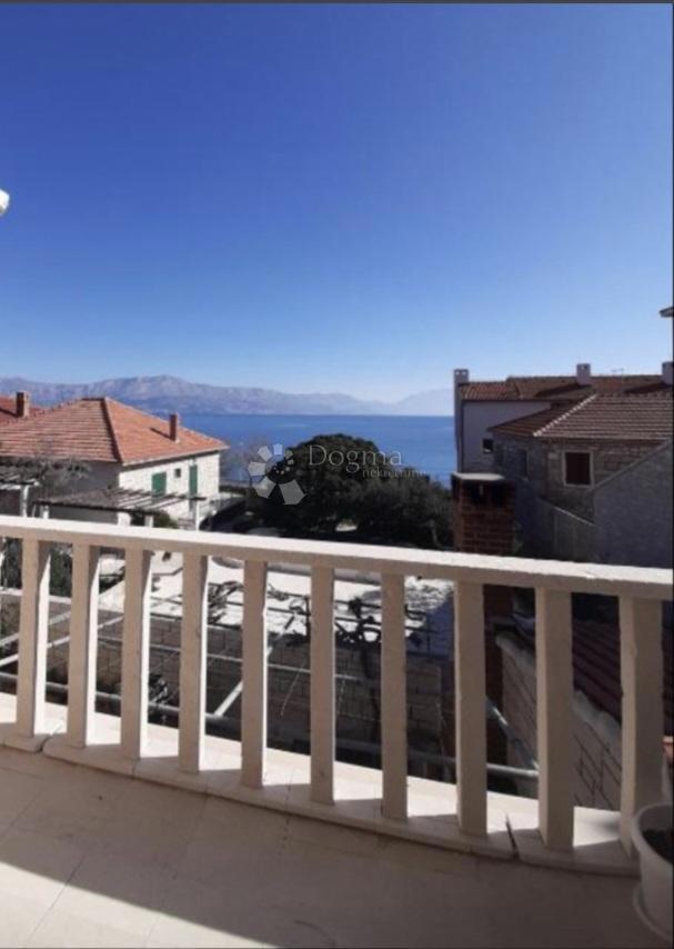 Stanovanje Postira, 82m2