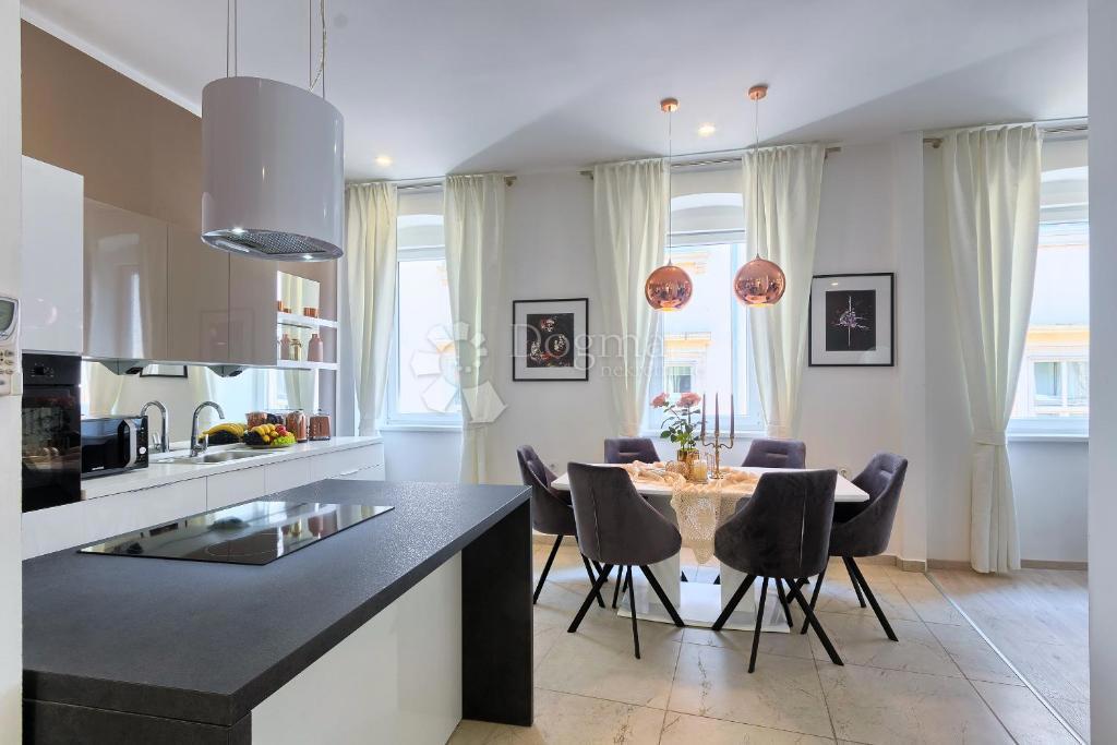 Hiša Centar, Pula, 190m2