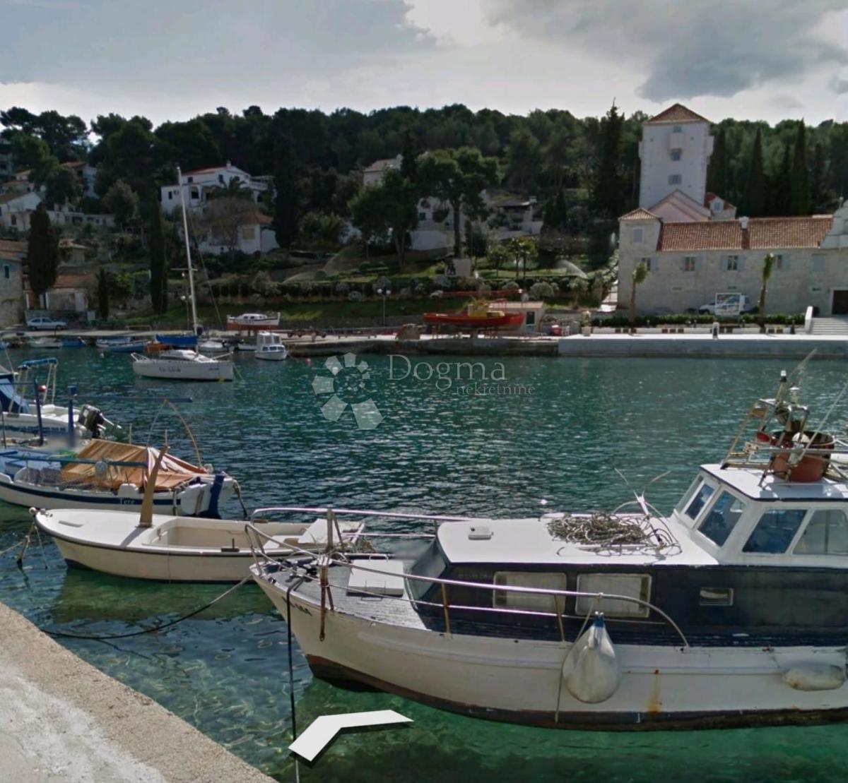 Zazidljivo zemljišče Donje Selo, Šolta, 2.506m2