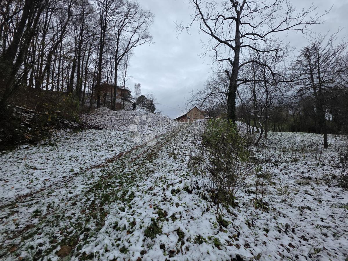 Zazidljivo zemljišče Selno, Krapinske Toplice, 2.487m2