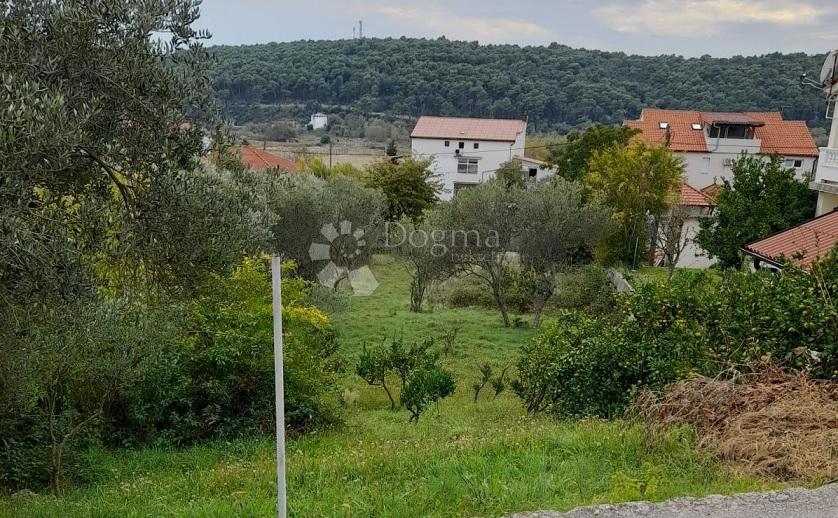 Zazidljivo zemljišče Kampor, Rab, 636m2