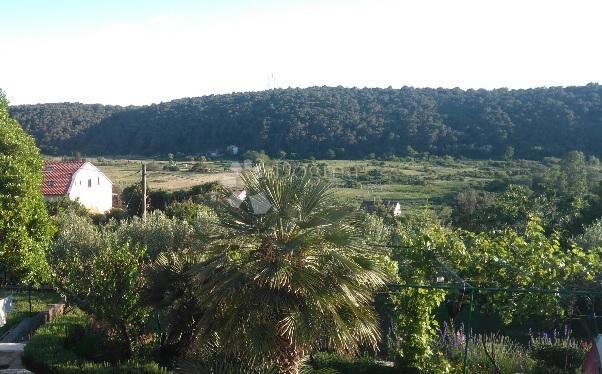 Zazidljivo zemljišče Kampor, Rab, 636m2