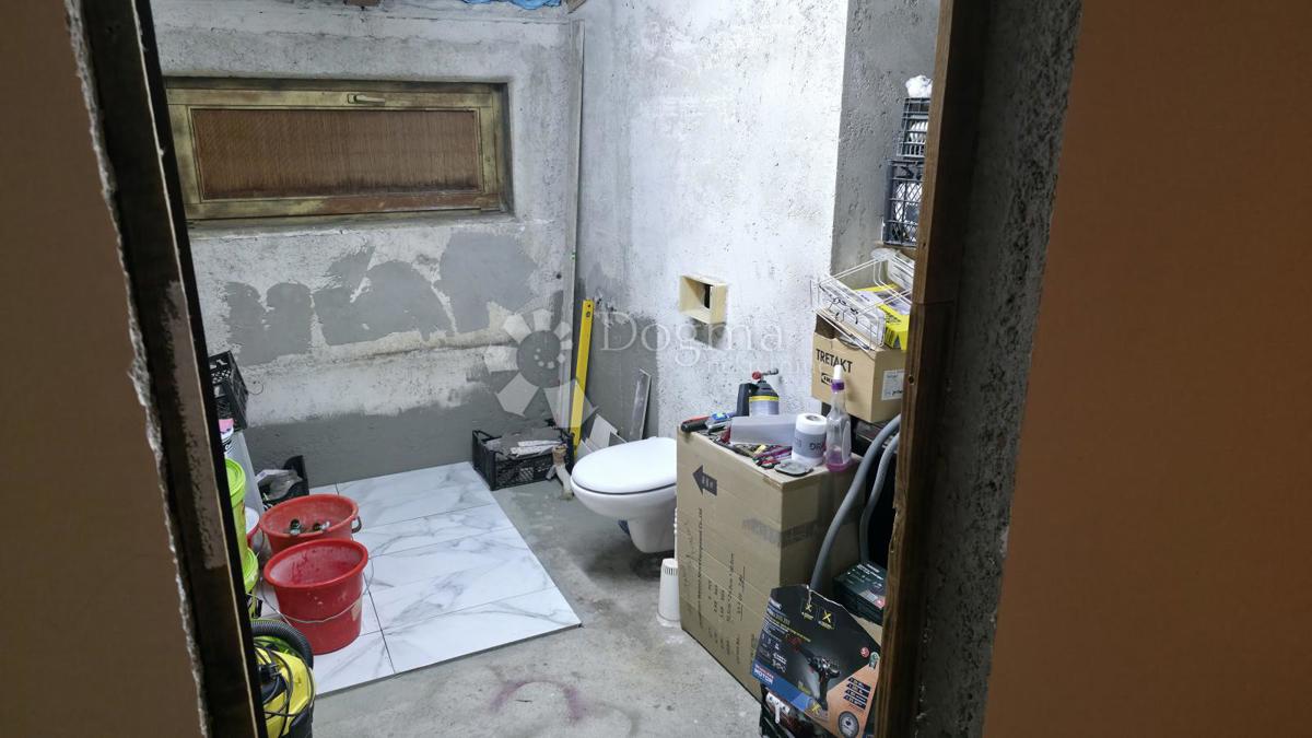 Hiša Ferenščica, Peščenica - Žitnjak, 325m2