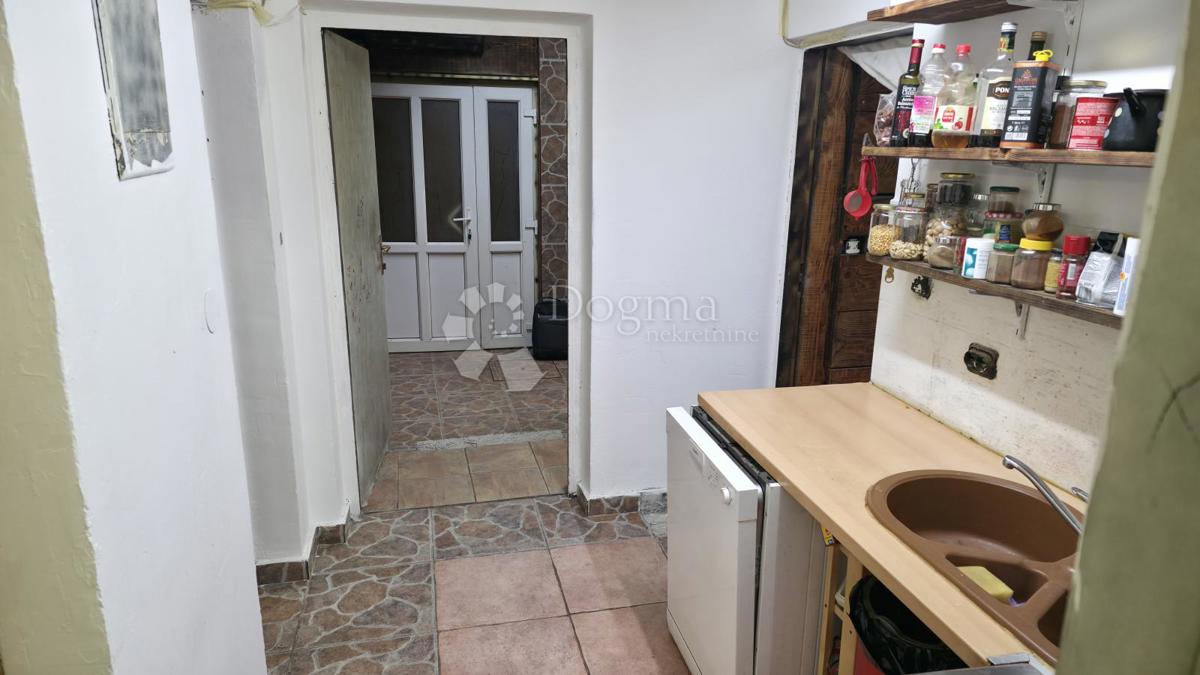 Hiša Ferenščica, Peščenica - Žitnjak, 325m2