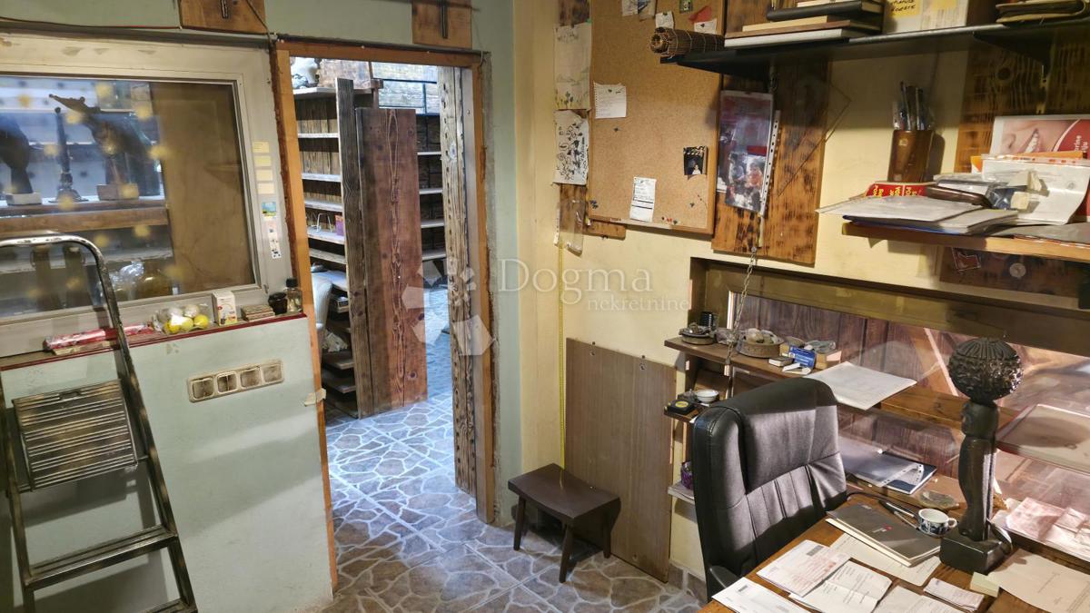 Hiša Ferenščica, Peščenica - Žitnjak, 325m2