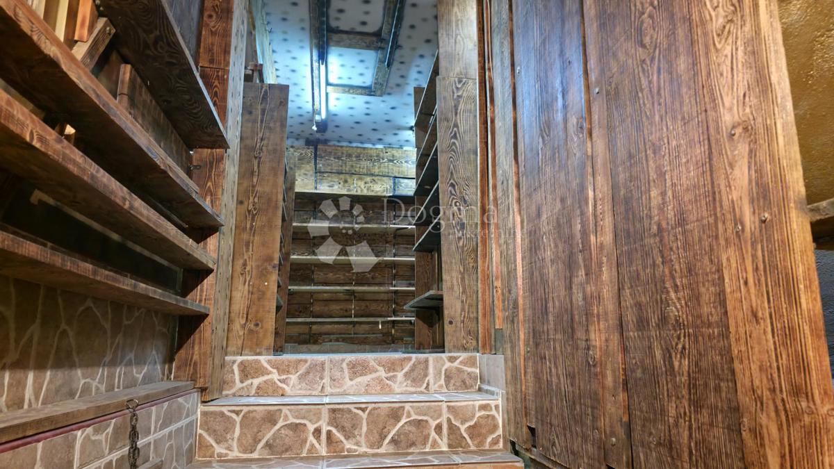 Hiša Ferenščica, Peščenica - Žitnjak, 325m2