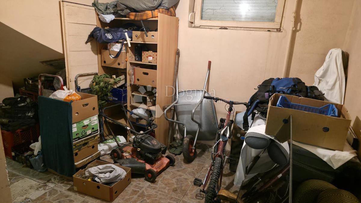 Hiša Ferenščica, Peščenica - Žitnjak, 325m2